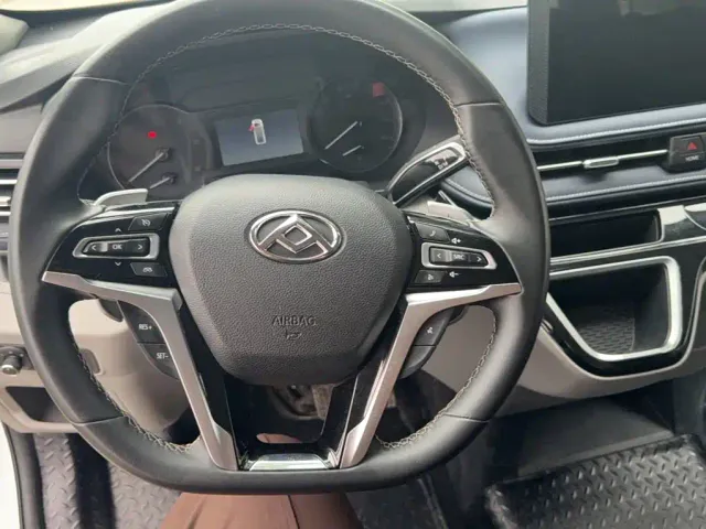 Maxus Xintu V70 — Фото автомобиля 2