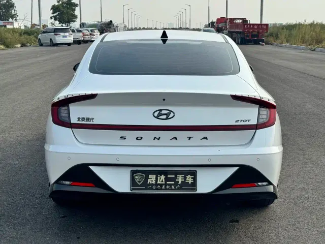 Hyundai Sonata — Фото автомобиля 7