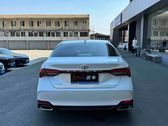 Toyota Avalon — Фото автомобиля 8