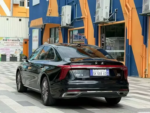 Hongqi H5 — Фото автомобиля 7