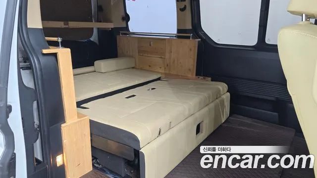 Hyundai Staria Staria 2WD автодом — Фото автомобиля 10