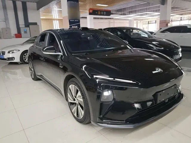 Nio ET5 — Фото автомобиля 3