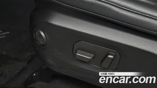Jeep Wrangler — Фото автомобиля 23