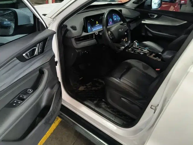 Chery Tiggo 8 PLUS Kunpeng e+ — Фото автомобиля 11