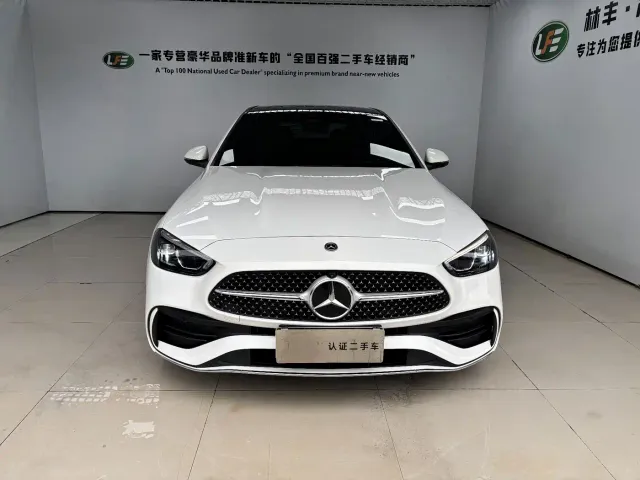 Mercedes-Benz C-Class — Фото автомобиля 3