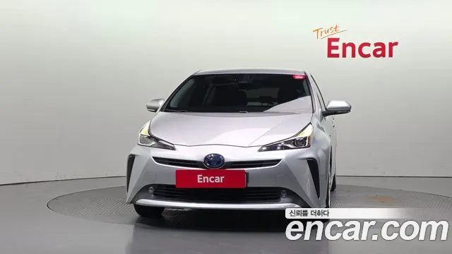 Toyota Prius — Фото автомобиля 3