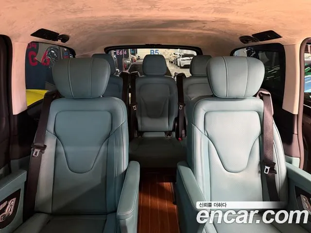 Mercedes-Benz V-Class — Фото автомобиля 13