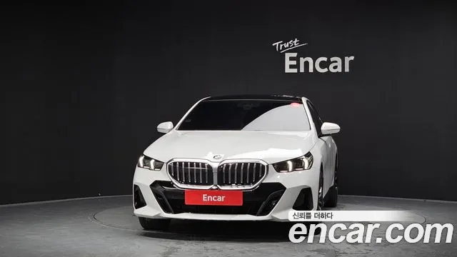 BMW 5-Series 5 серия (G60) 530i xDrive M Sport — Фото автомобиля 3