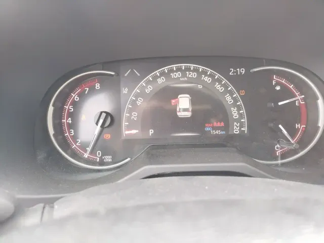 Toyota RAV4 — Фото автомобиля 3