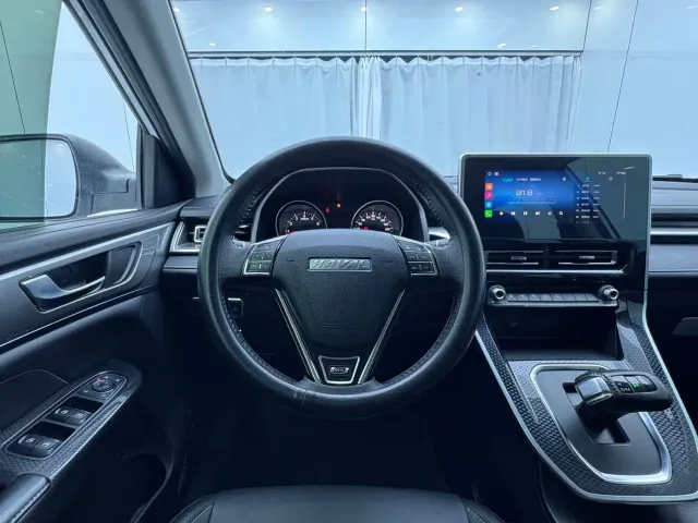 Haval M6 — Фото автомобиля 12