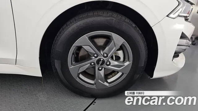 Kia K5 K5 3 поколение 2.0 LPI(Для проката) — Фото автомобиля 5