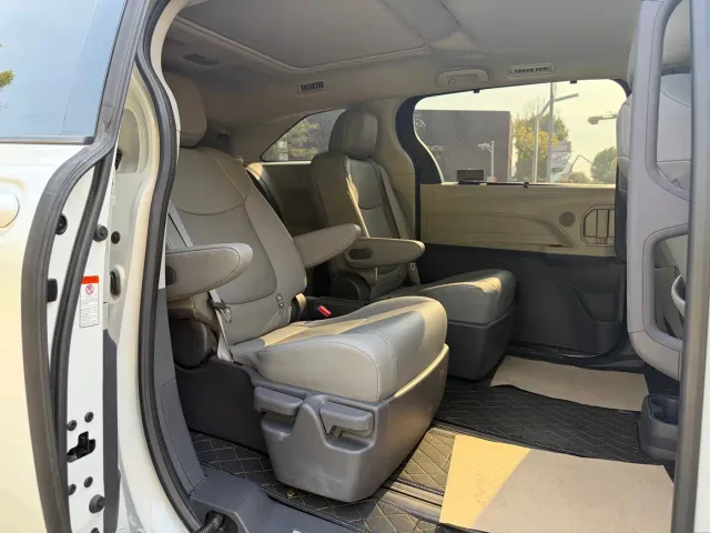 Toyota Granvia — Фото автомобиля 10