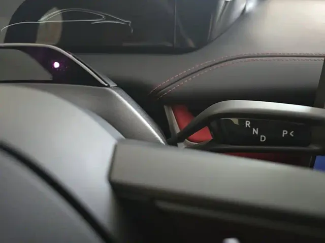 Xiaomi SU7 — Фото автомобиля 13