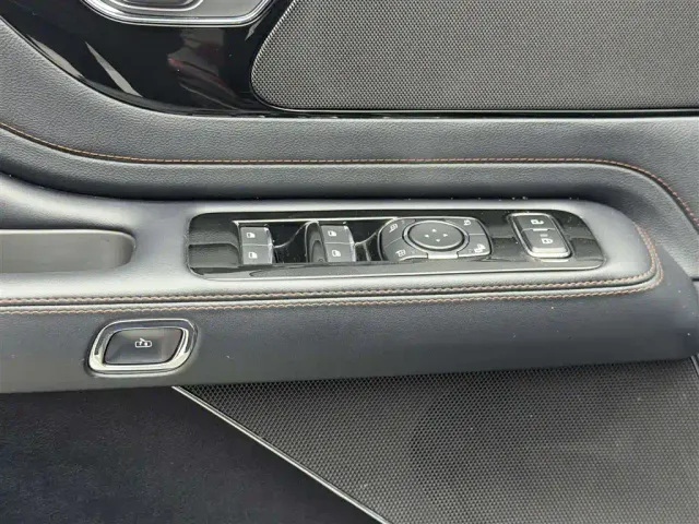 Lincoln Aviator — Фото автомобиля 20