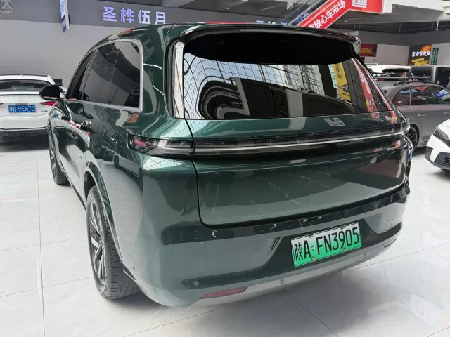 Li Auto L8 — Фото автомобиля 8