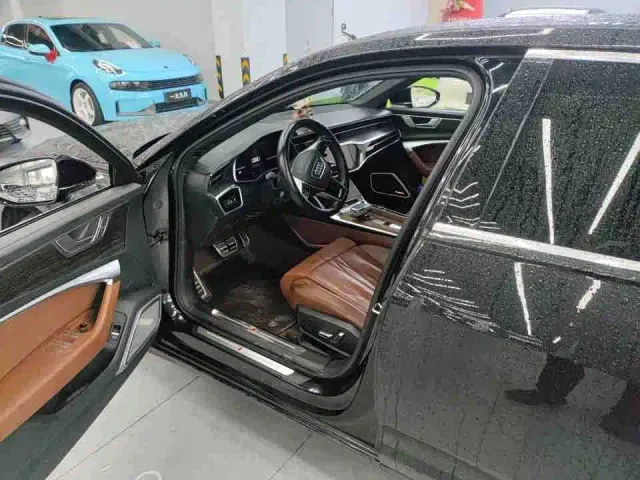 Audi Audi A6L 2025 45 TFSI quattro Premium Sport — Фото автомобиля 5