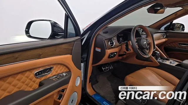 Bentley Bentayga Bentayga 4.0 V8 Azure — Фото автомобиля 10