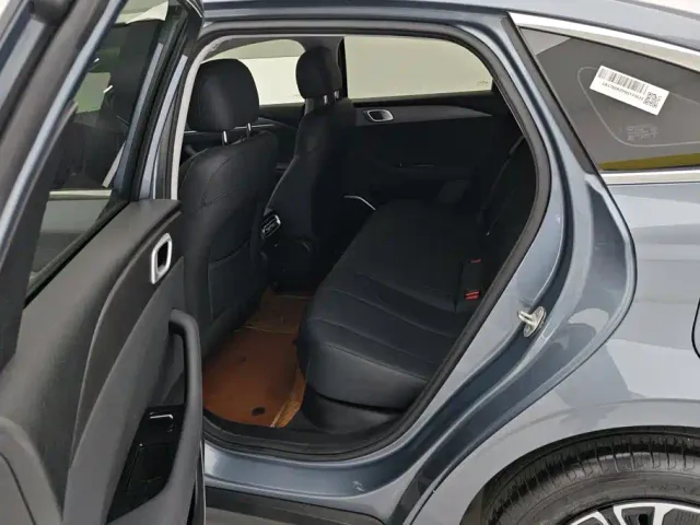 Geely Galaxy Stellar 6 — Фото автомобиля 11
