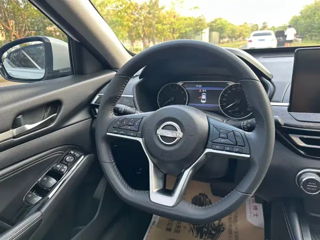 Nissan Teana — Фото автомобиля 10