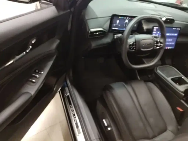 Dongfeng Fengshen L7 — Фото автомобиля 15
