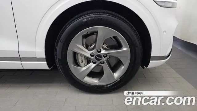 Genesis GV70 2.5T Бензин AWD — Фото автомобиля 17