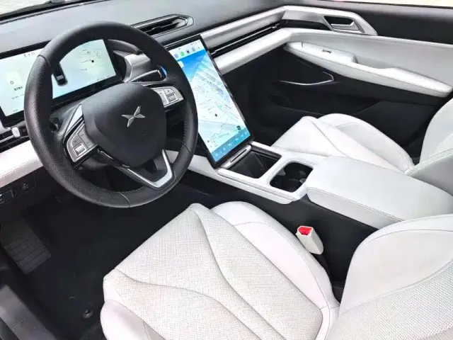 Xpeng P5 — Фото автомобиля 5