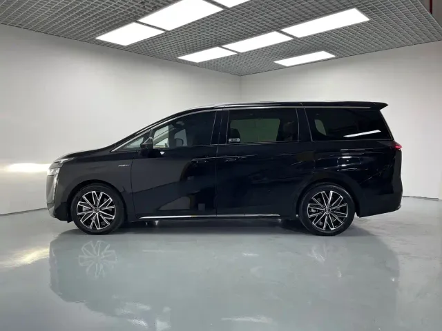 GAC Trumpchi E8 — Фото автомобиля 7