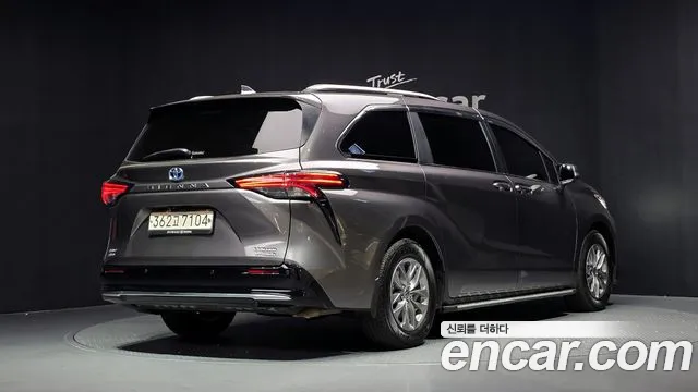 Toyota Sienna Generation 4 — Фото автомобиля 2