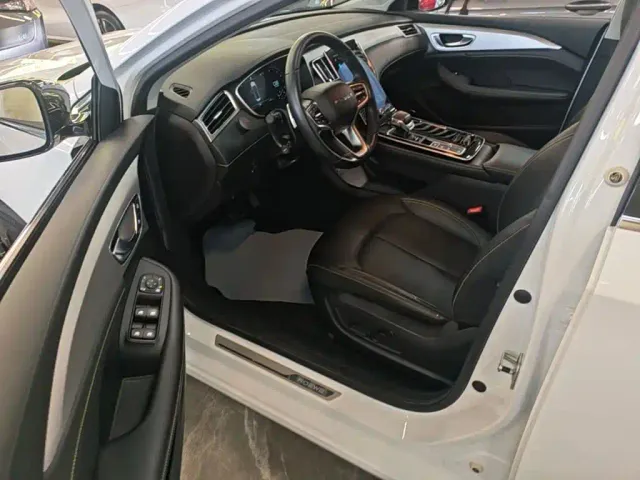 Roewe i6 MAX — Фото автомобиля 15