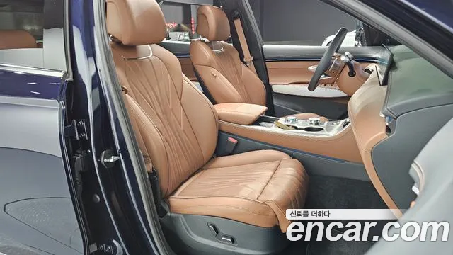 Genesis GV70 2.5T Бензин 2WD — Фото автомобиля 19