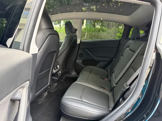Tesla Model Y — Фото автомобиля 7
