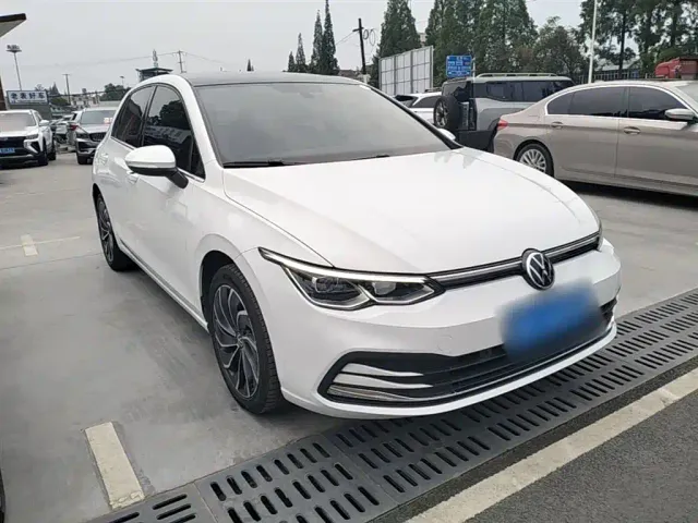 Volkswagen Golf — Фото автомобиля 3
