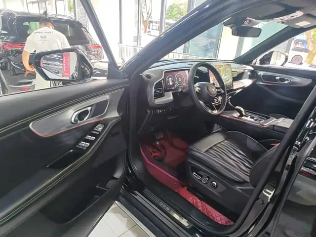 GAC Trumpchi GS8 — Фото автомобиля 15