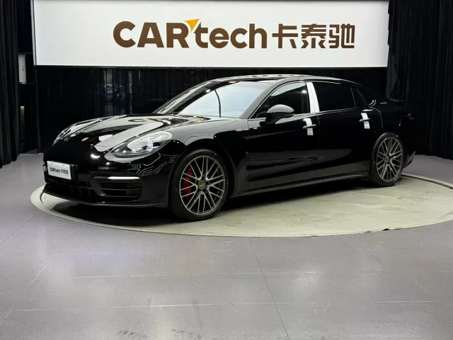 Фотография автомобиля — Porsche Panamera