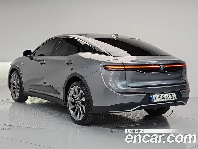 Toyota Crown — Фото автомобиля 4