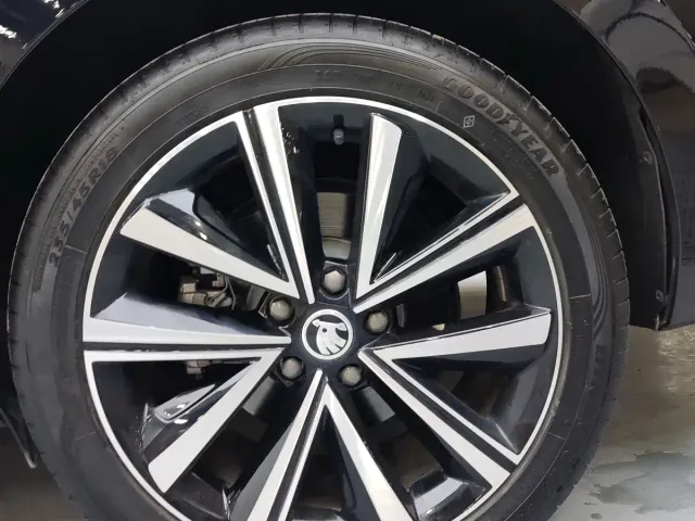 Skoda Superb — Фото автомобиля 17