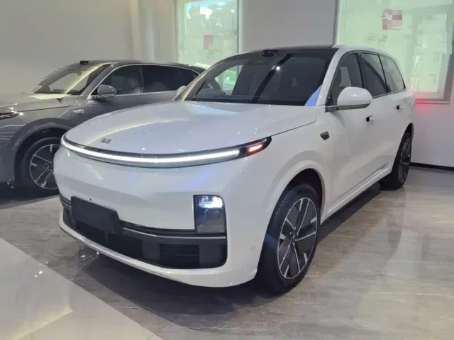 Фотография автомобиля — Li Auto L9