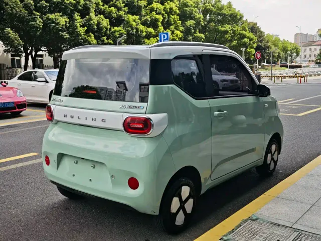 Wuling Hongguang Mini EV — Фото автомобиля 8
