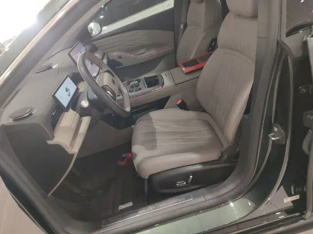 Geely Galaxy Xingyao 8 — Фото автомобиля 10