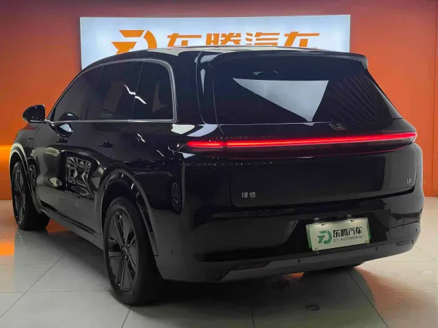 Li Auto L8 — Фото автомобиля 8