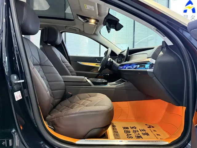 BMW 7 Series — Фото автомобиля 8
