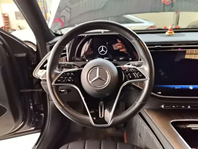 Mercedes-Benz E-Class — Фото автомобиля 6