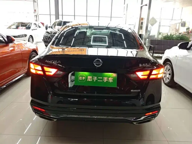 Nissan Teana — Фото автомобиля 5