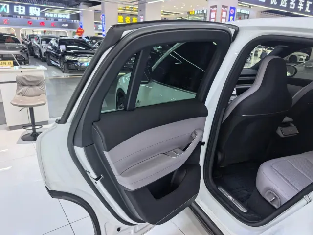 Nio EC6 — Фото автомобиля 9