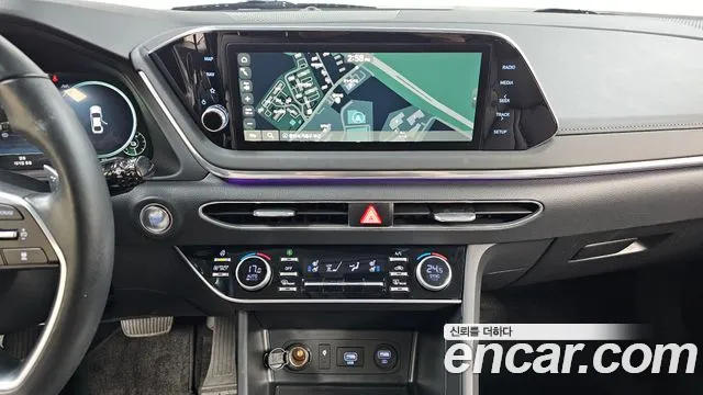 Hyundai Sonata — Фото автомобиля 15