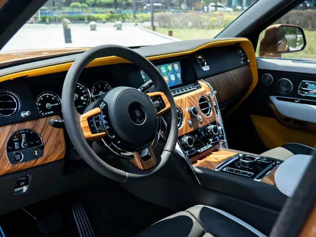 Rolls-Royce Cullinan — Фото автомобиля 7