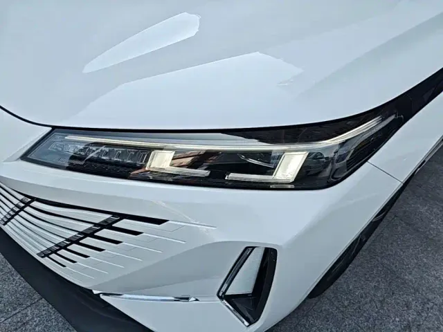 Changan Eado — Фото автомобиля 23