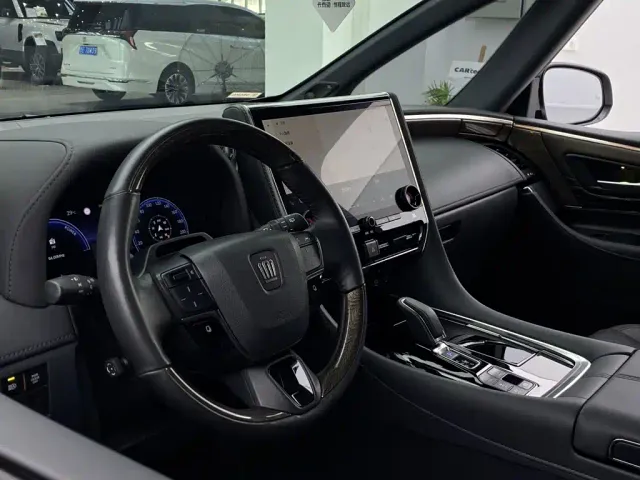 Toyota Vellfire — Фото автомобиля 27
