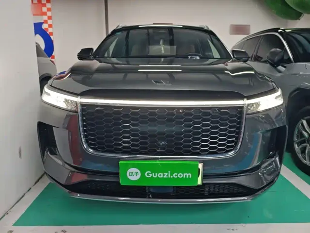 Li Auto ONE — Фото автомобиля 2