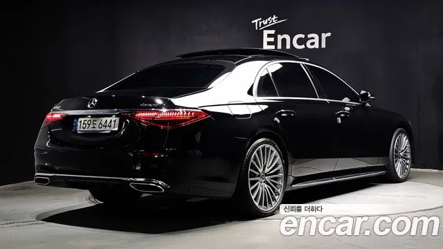 Mercedes-Benz S-Class — Фото автомобиля 2